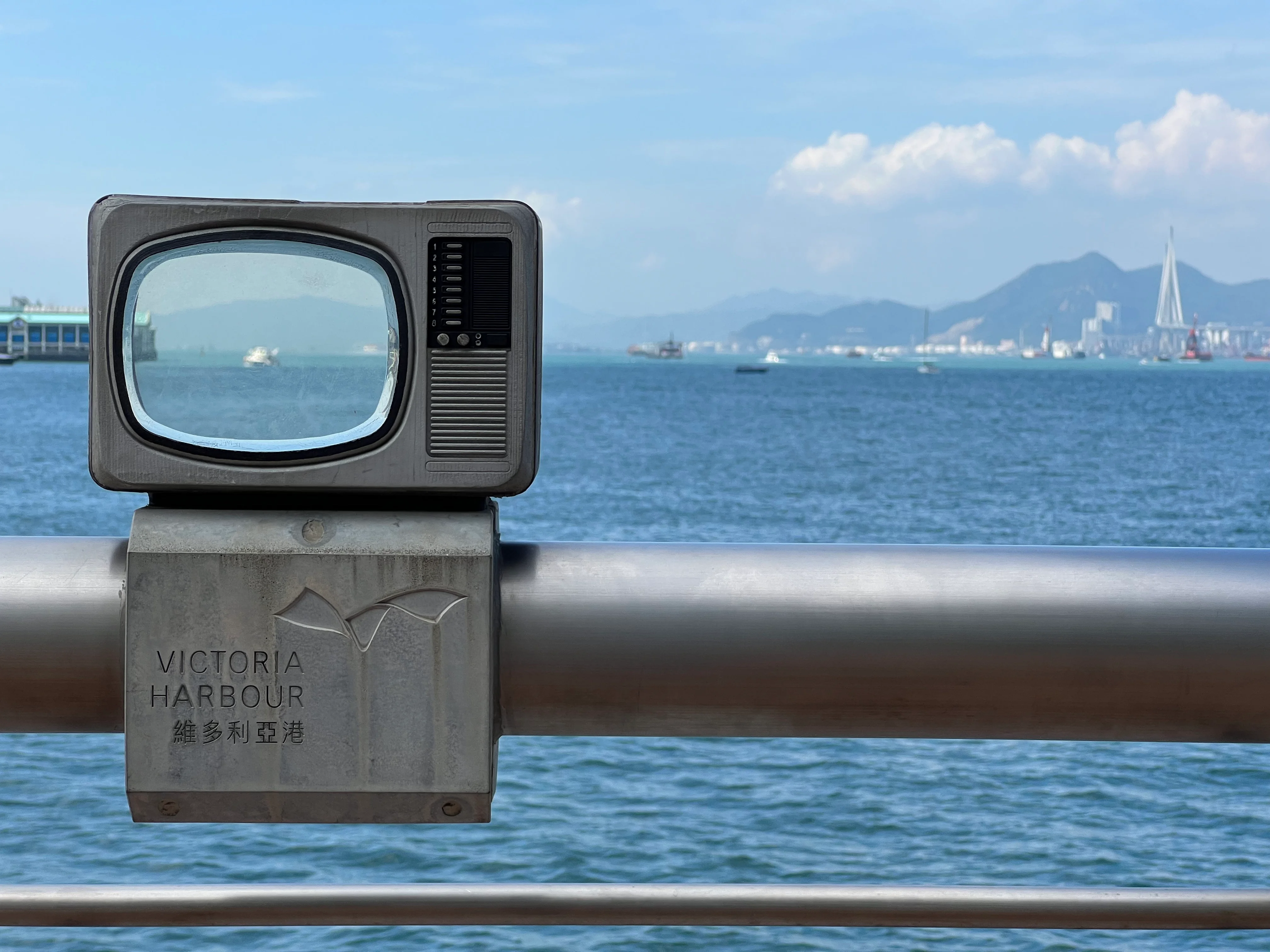 街景摄影作品 — 雨夜霓虹